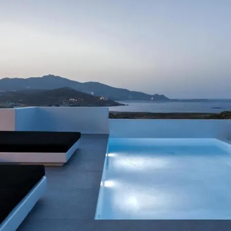 Black And White Ftelia - Mykonos *