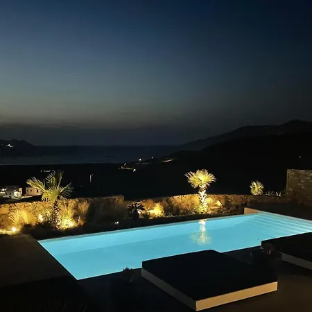 Black And White Ftelia - Mykonos * Mykonos Town