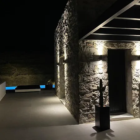 Black And White Ftelia - Mykonos וילה