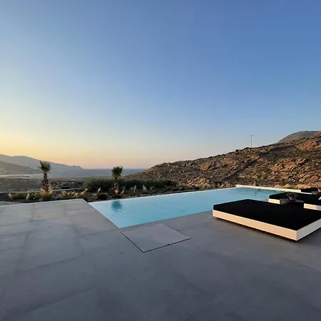 וילה Black And White Ftelia - Mykonos *
