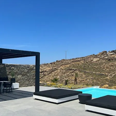 Black And White Ftelia - Mykonos